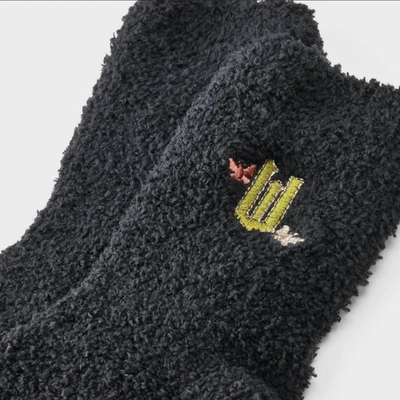 Women's Wicked Embroidered Cozy Gift Set Pouch, Cozy Socks(4-10)& Eye Mask NIB - Picture 4 of 5